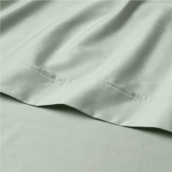 King Solid Performance 400 Thread Count
Sheet Set Green - Threshold - Picture 2 of 5